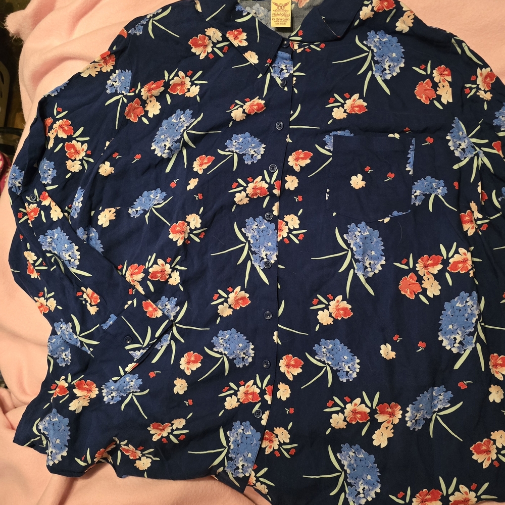 Plus Size Faded Glory Navy Floral Blouse